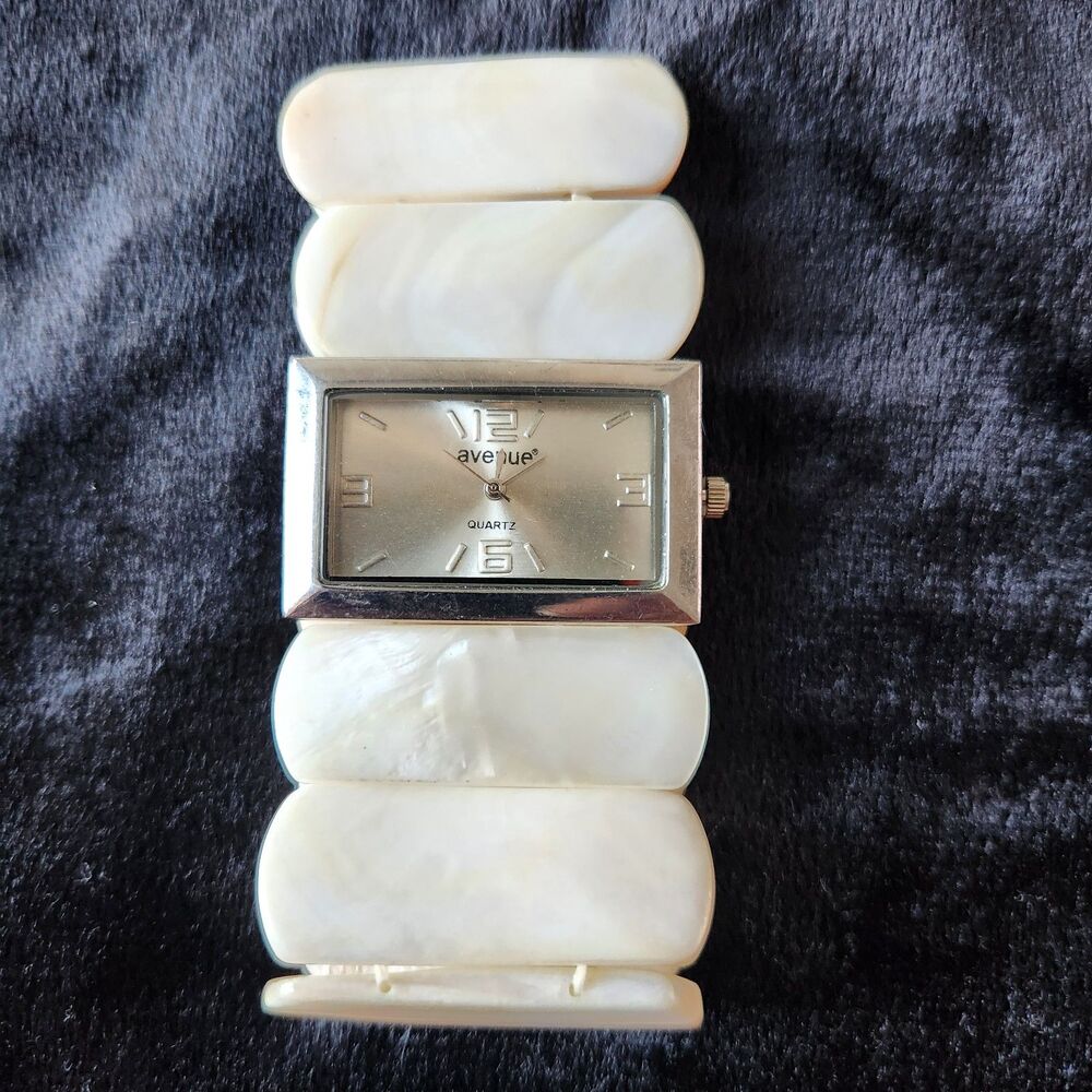 Vintage Avenue 8.5" Glass Mother of Pearl Watch